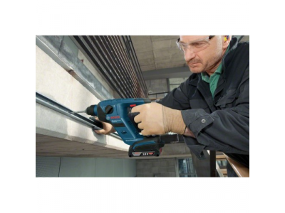 Аккумуляторный перфоратор GBH 18 V-LI Compact Professional от BOSCH Аккумуляторный перфоратор GBH 18 V-LI Compact Professional